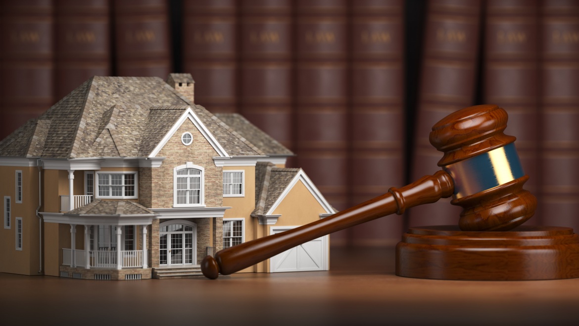 How Real Estate Attorneys Help in Title Searches
